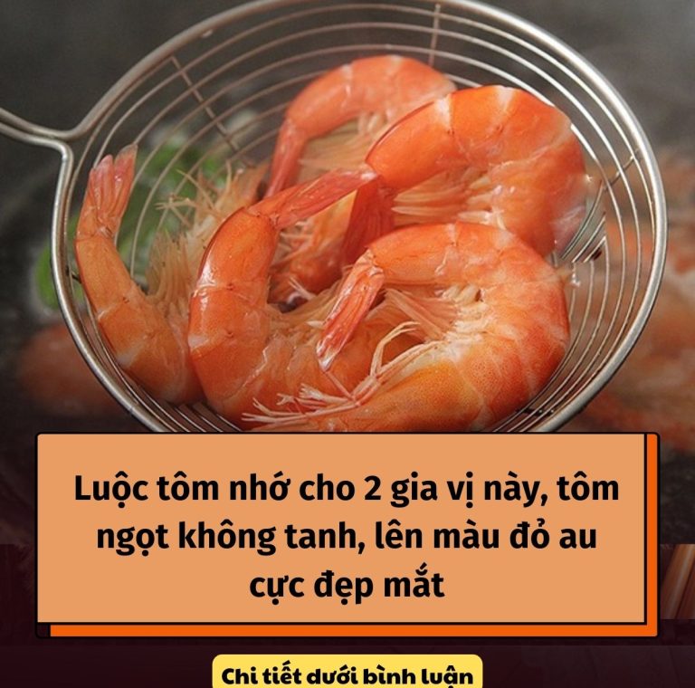 Luộc tôm nhớ cho 2 gia vị này, tôm ngọt không tanh, lên màu đỏ au