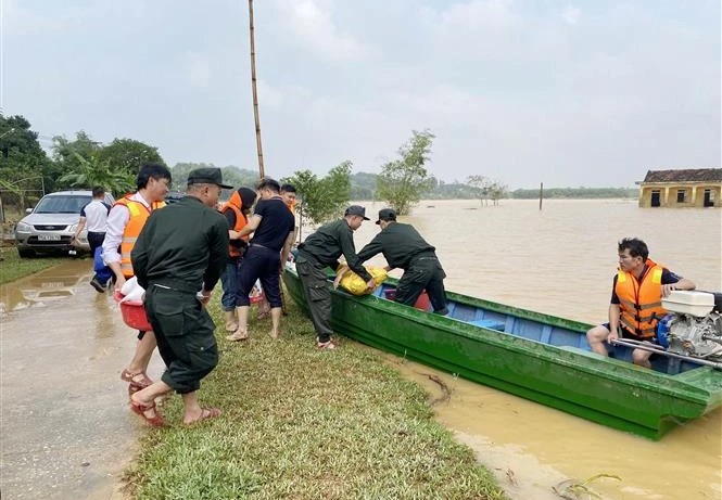 Ninh Bình di dời khẩn cấp 55.000 người dân ra khỏi vùng phân lũ