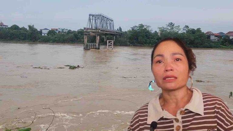 Sáu ngày mòn mỏi ngóng tin người thân mất tích vụ sập cầu Phong Châu, vẫn chưa thấy đâu