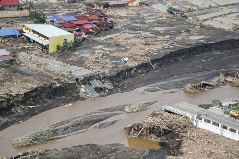 Bão Trà Mi càn quét Philippines, ít nhất 76 người thiệt mạng