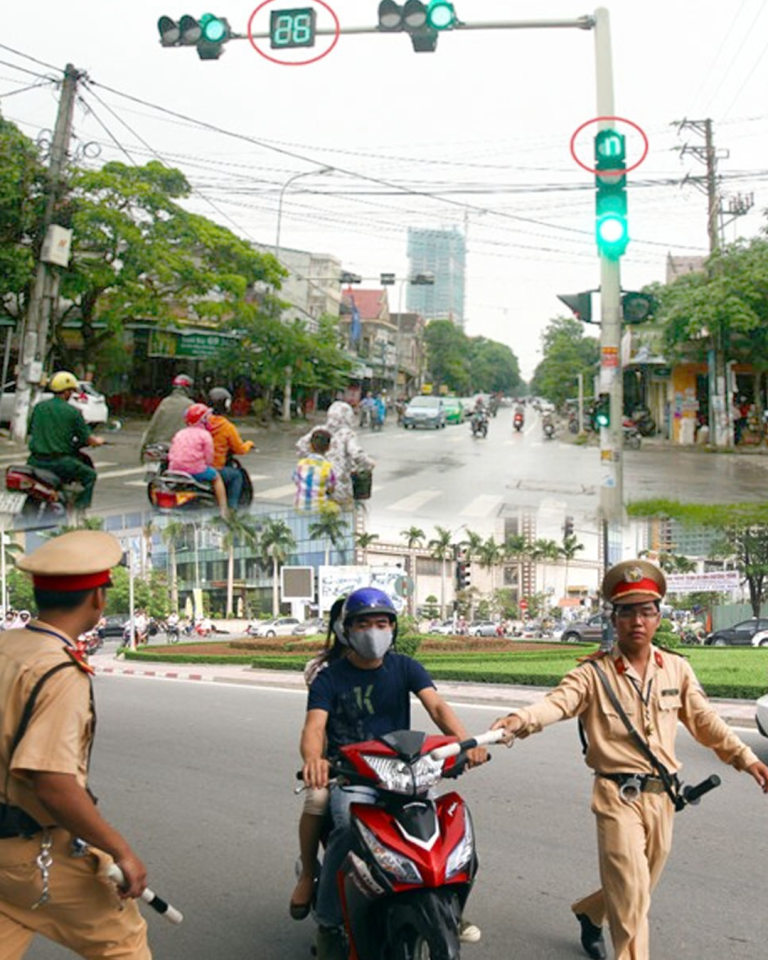 Đèn xanh bật mà không di chuyển cũng có thể bị phạt 18-20 triệu với ô tô, 4-6 triệu với xe máy…