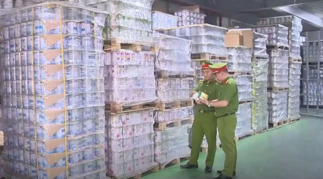 Gần 600 loại sữa bị làm gi:ả với số lượng lớn, thu lợi gần 500 tỷ đồng …